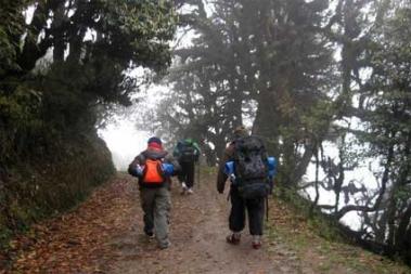 Ghezing, base of trekking to the Himalayas
