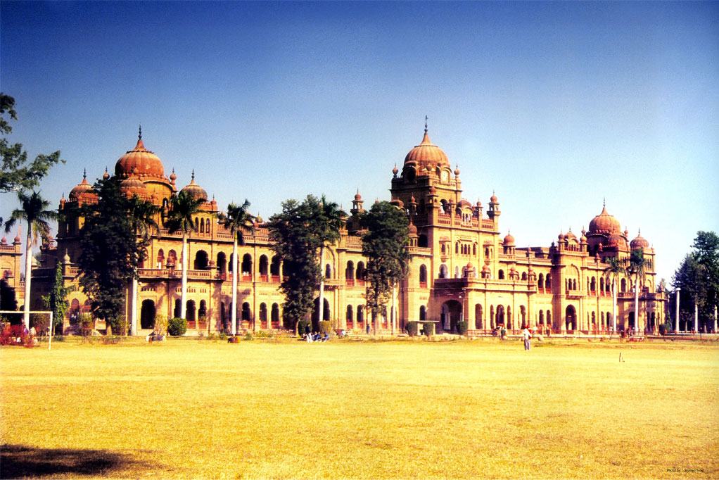 Amritsar known for famous golden temple